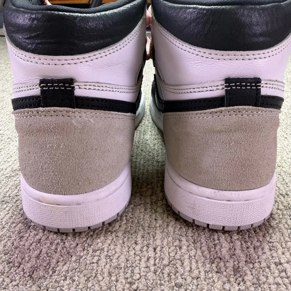 Nike Air Jordan 1 Retro High OG Bleached Coral Stage Haze Mens Size 7 555088-108